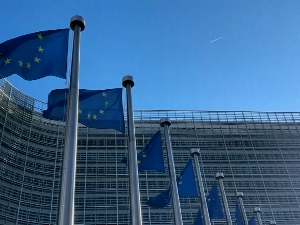 Србија на путу ка ЕУ без вета – да ли је то компромис или решење