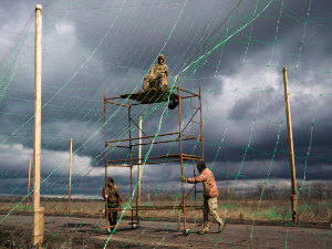 Блумберг: Руска нафта поново плови за Индију; Украјина напала Крим, шта је погођено