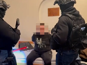 Ухапшено деветоро осумњичених за кријумчарење више од 70 миграната