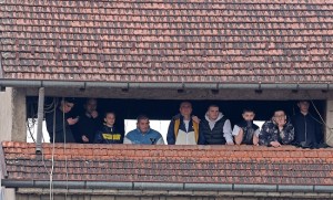 Поглед на незваничну трибину