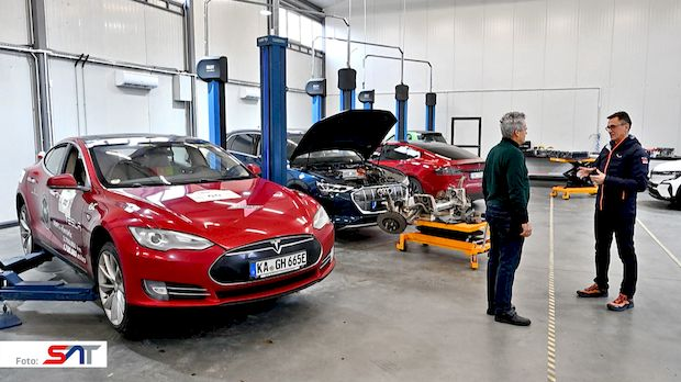 САТ: Како до 1.500 "коња" и 2,7 милиона километара?