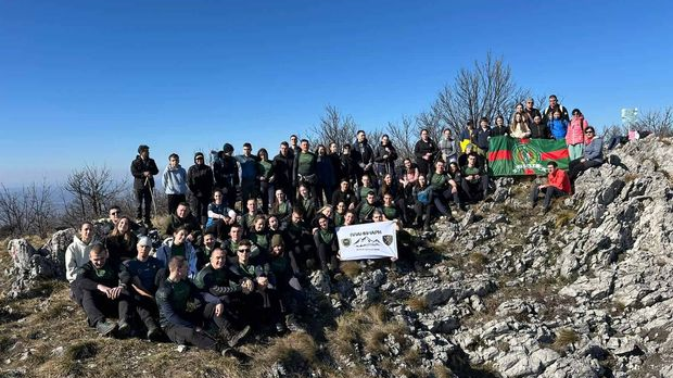 Дозволите...: Војни контролори летења