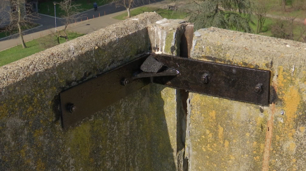 Пукотине, корозије и пола века - колико су безбедне старе зграде на Новом Београду