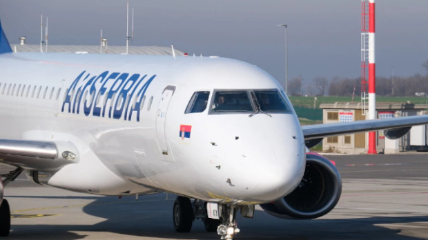 Први евакуациони лет из Дубаија – у Београд се вратило око 250 грађана Србије Kép