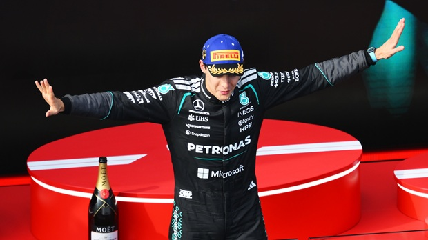 Доминација Мерцедеса у Мелбурну - Расел најбржи на старту сезоне