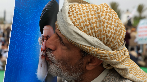 У име Алаха, милостивог, самилосног – верски вођа је Мођтаба Хамнеи, син Алијев и нова главна мета САД и Израела 