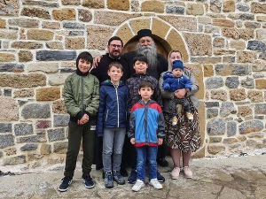 Приступачан програм: Пут победника: Зрно светлости - огањ вере (СЗЈ)