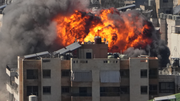 Трамп не искључује могућност заплене иранске нафте; Гроси: Складишта иранског обогаћеног уранијума углавном неоштећена