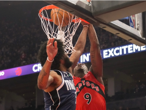 Торонто коначно бољи од Маверикса уз рекорд сезоне Ер-Џеја Берета