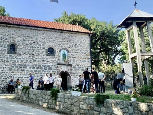 Хуманитарна акција у Косовском Поморављу - потребно 10.000 евра за проширење црквене порте, позив добротворима