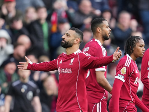 Ливерпул прекинуо низ пораза, Салах наставио са головима