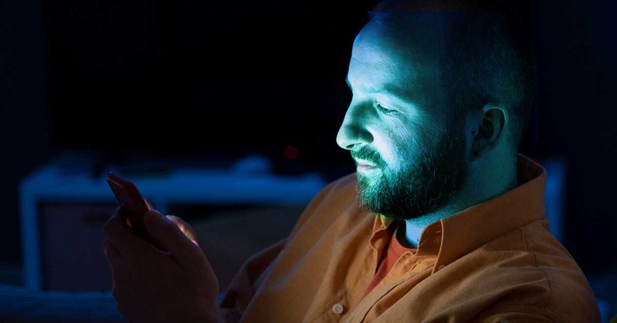 Плава светлост под лупом: да ли нас екрани заиста лишавају сна