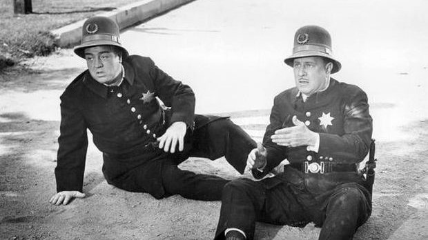 Абот и Костело срећу кистонске полицајце, филм