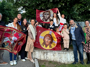 Српско срце и руски корени, пут иконописца Катарине Раковић