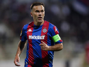 Бибарс Натхо после седам година напушта Партизан