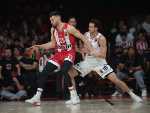 Олимпијакос обезбедио прво место, дабл-дабл Милутинова