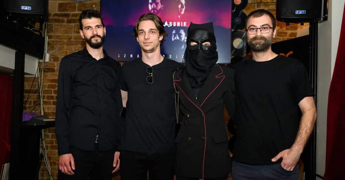 Нови глас домаће сцене: Бенд Суперсоник представио албум „Изнад хоризонта“