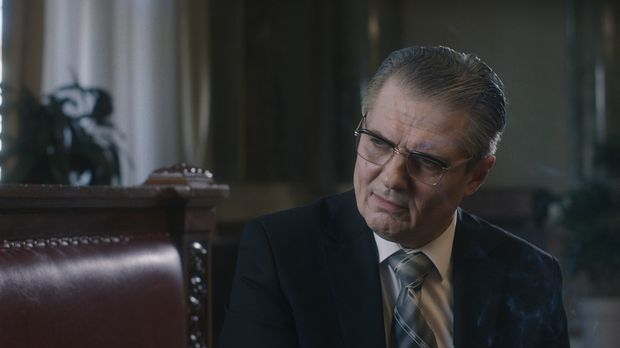 Тито - између истока и запада