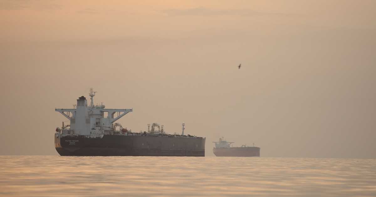 Иран: Ормуз затворен док се не укине блокада САД; либански врх о директним преговорима са Израелом