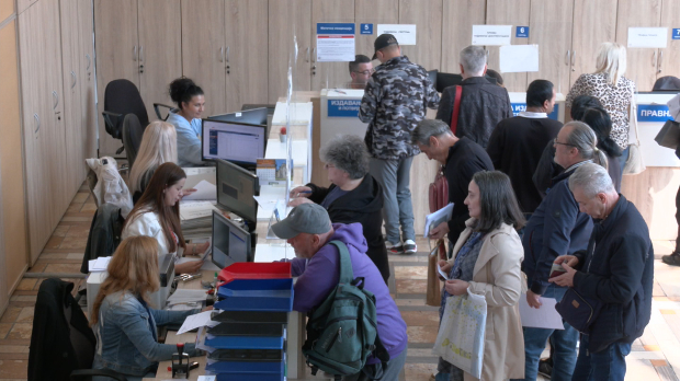 До пензије без радног стажа – родитељи све чешће уплаћују деци доприносе