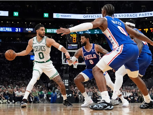 Бостон декласирао Филаделфију, Севентисиксерсе чека напорна серија