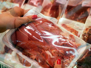 Шта треба да знамо пре него што купимо месо - савети и упозорења за потрошаче 