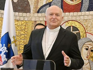 Свечана миса, пренос из Катедрале Узнесења Блажене Дјевице Марије у Београду