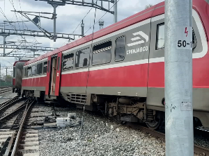 Воз за Сегедин искочио из шина код Суботице, обустављен железнички саобраћај ка Мађарској