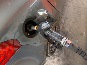 Енормни раст цене нафте, прогнозе суморне – април ће бити много гори него март