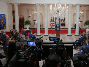 Трамп: Удараћемо Иран изузетно снажно још две-три недеље 