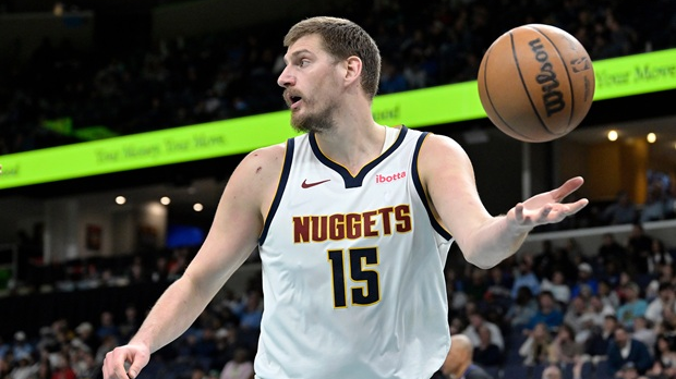 Никола Јокић пише историју - друга сезона заредом са трипл-дабл просеком