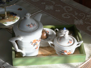 Кућа чајника у Новом Бечеју: Од једног дединог до колекције од преко 1.000 примерака