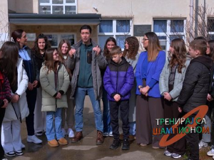 Тренирај са шампионом: Слађана Матијевић и Матија Шаренац