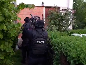 Ухапшен тинејџер због сумње да је по налогу бацио бомбу на технички преглед у Крагујевцу