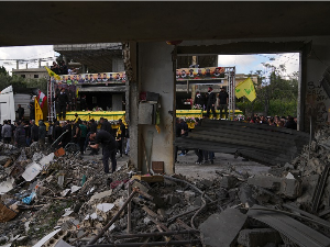 Трамп: Иран финансијски пропада због затварања Ормуза; Иран напао контејнерски брод у близини мореуза