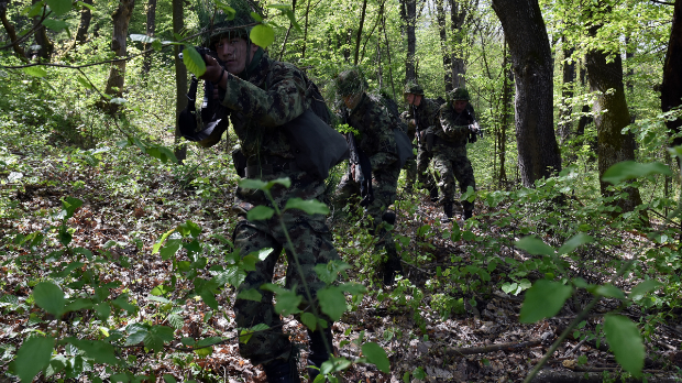 Војскa Србије – између повратка обавезног војног рока и почетка ере дигитализације и роботизације