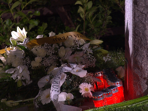 Помен код споменика "Зашто" – сећање на недужно страдале раднике РТС-а у НАТО бомбардовању