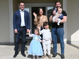 Повратак из Лисабона у Србију - прича о породици Алентијев и новом почетку