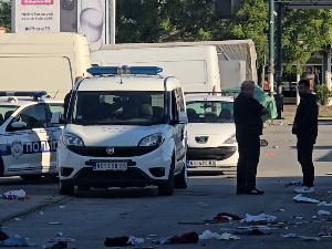 Повређен дечак у Новом Саду, сумња се да је пронашао експлозив у смећу