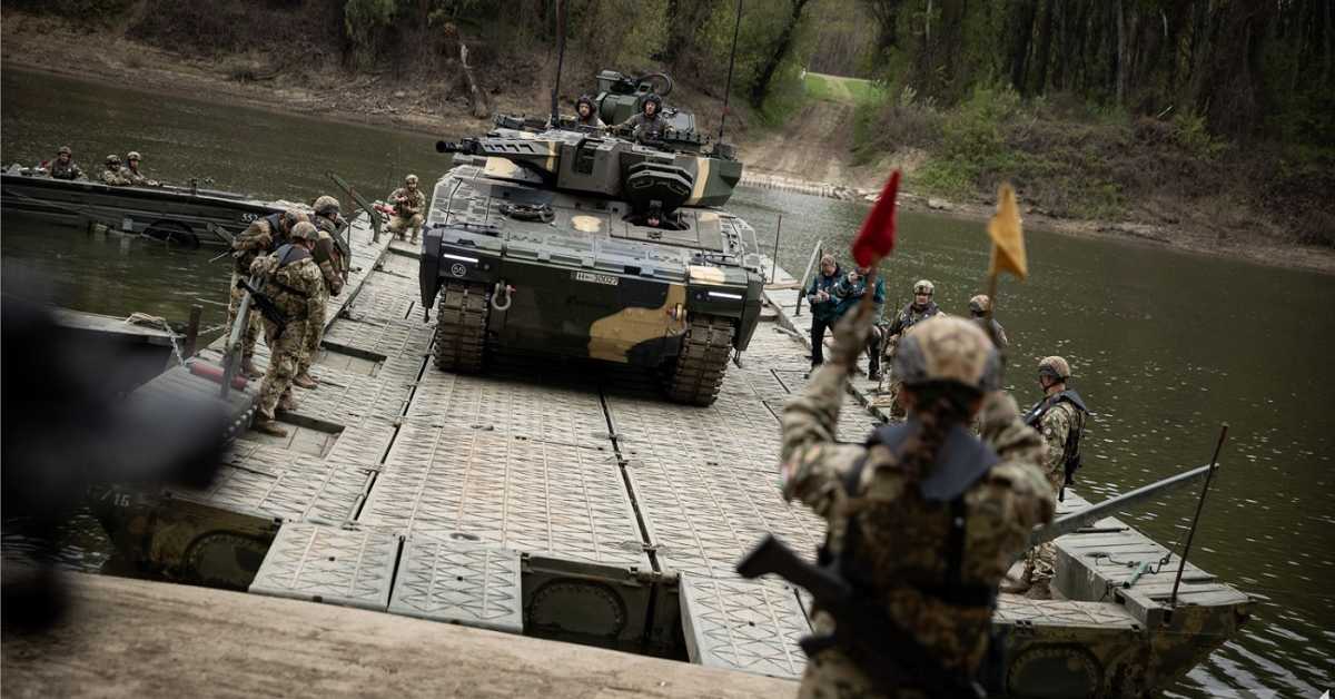 Какву је војску Виктор Орбан оставио Петеру Мађару – моћно оружје и вредни уговори