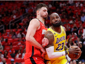 Лејкерси надомак друге рунде и "метле", Леброн нашао "еликсир младости"