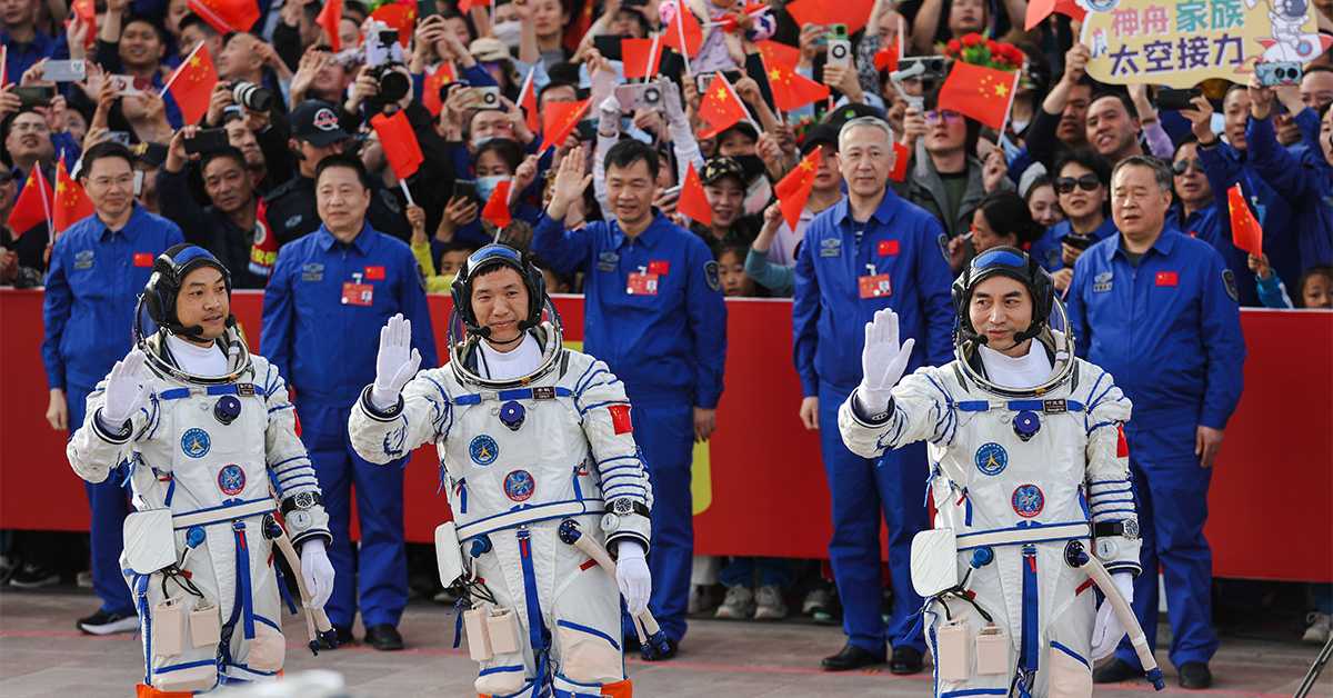 Корњача и зец: хоће ли Кина победити САД и прва освојити Месец