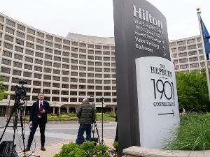 Тужилаштво: Трамп и сарадници вероватне мете напада; Медији: У соби осумњиченог пронађен његов манифест