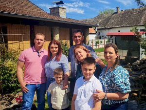 Знање имање: Село граду, град селу