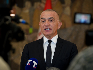 Вујић позвао грађане и медије да проверавају информације и не доприносе ширењу лажних вести о пожарима
