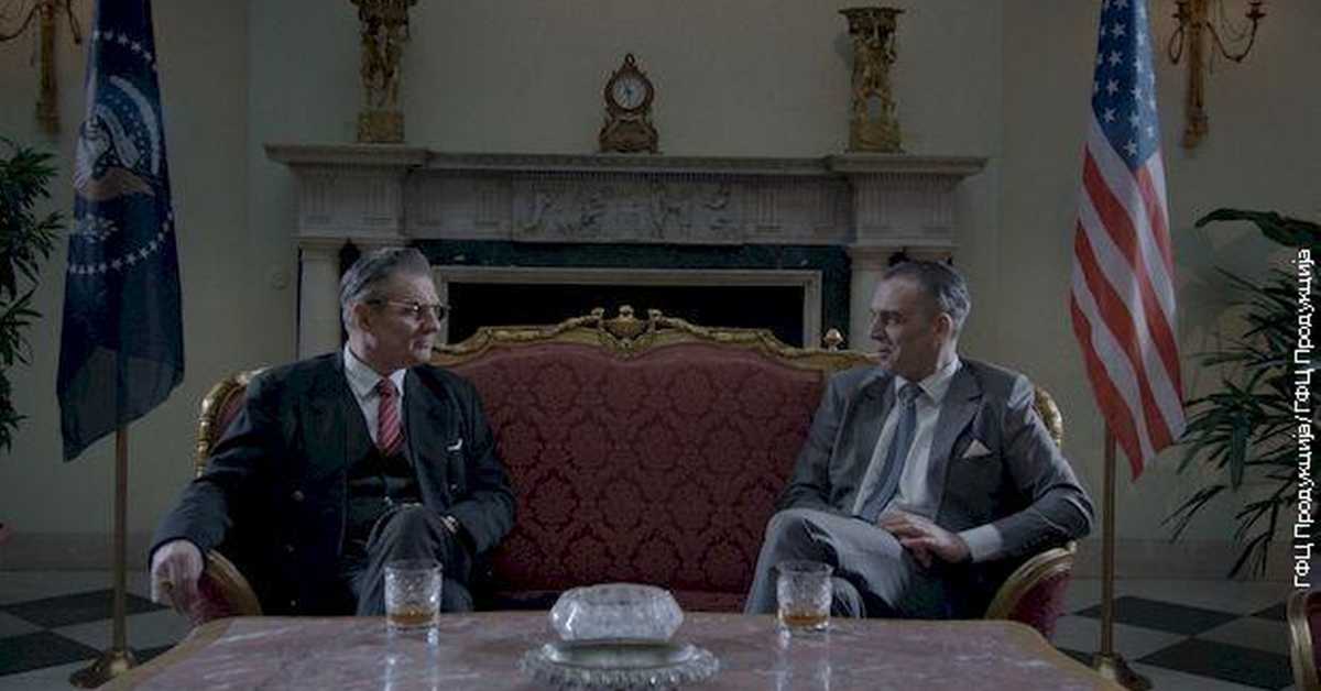 Тито између Истока и Запада: Између два блока