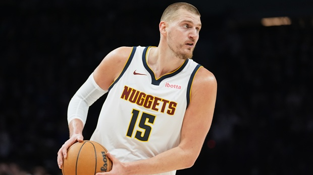 Јокић се изједначио са Вестбруком, један трипл-дабл га дели од вечности