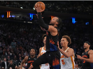 Никси повратили контролу против Хокса