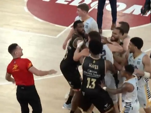 Туча кошаркаша на мечу Монака и Дижона