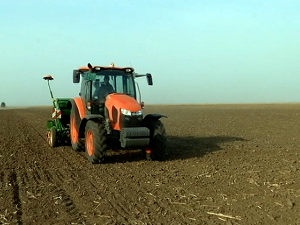 Станић (ПКС): Залиха ђубрива има довољно, постоји опасност од раста цена